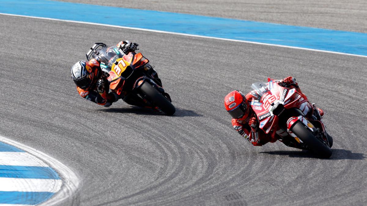 Marc Márquez y Pedro Acosta protagonizaron una gran batalla en pista