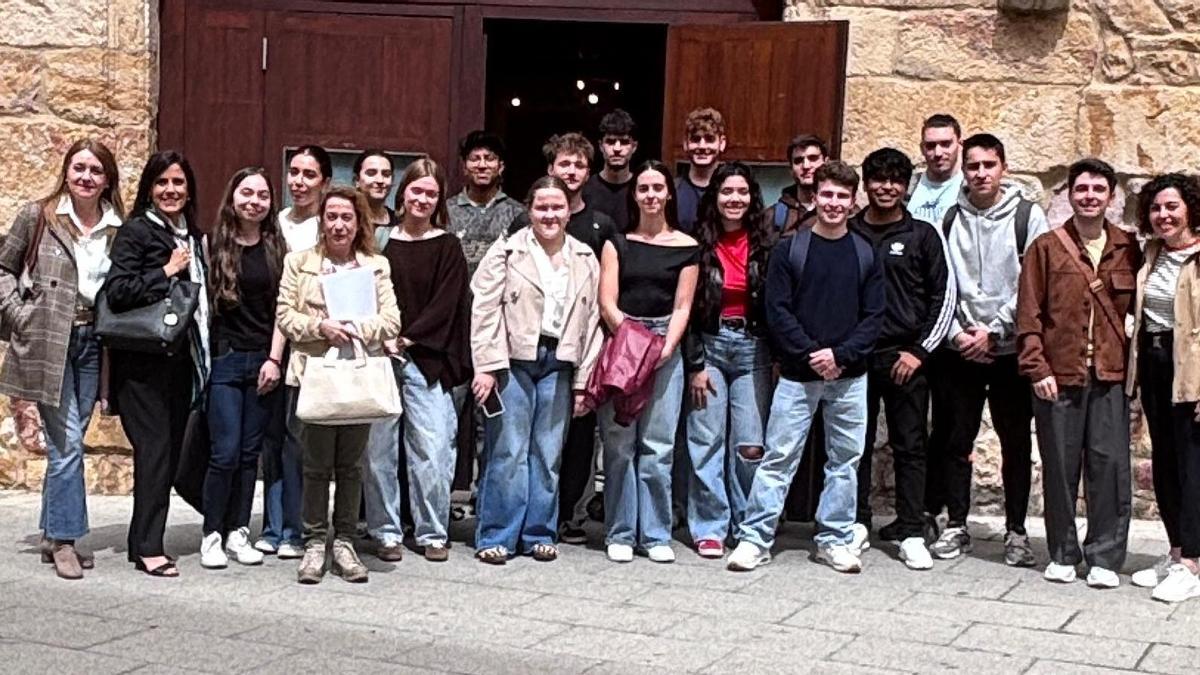 Visita a la Oficina de Urbanismo del Ayuntamiento de Zamora.