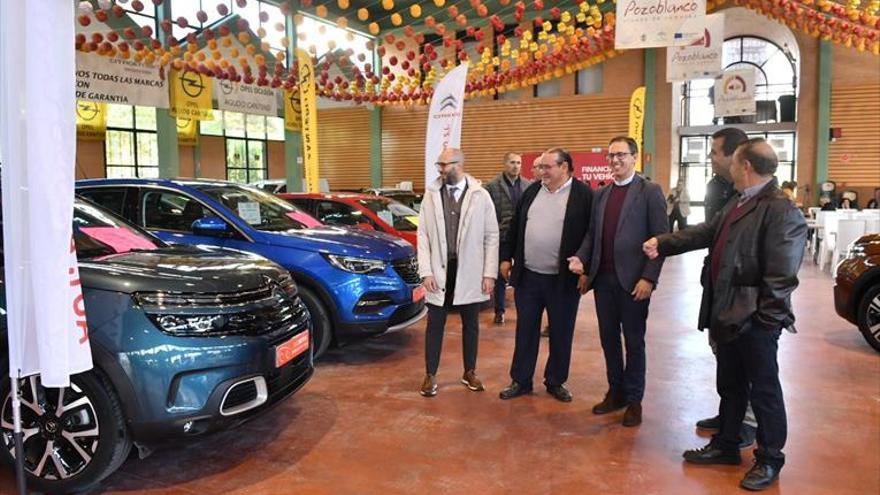 140 vehículos se exponen hasta mañana en el recinto ferial