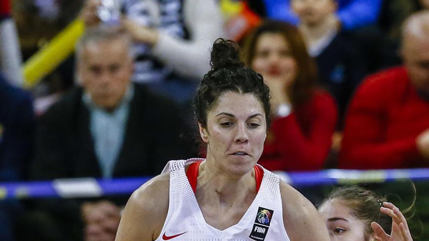 Bea Sánchez, en un partit amb la selecció espanyola