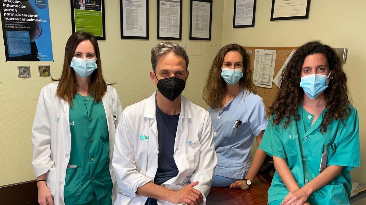 El grupo de investigadores del hospital Clínico