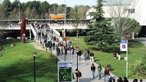 Els Mossos blinden els accessos a la UAB per impedir un altre ‘botellon’