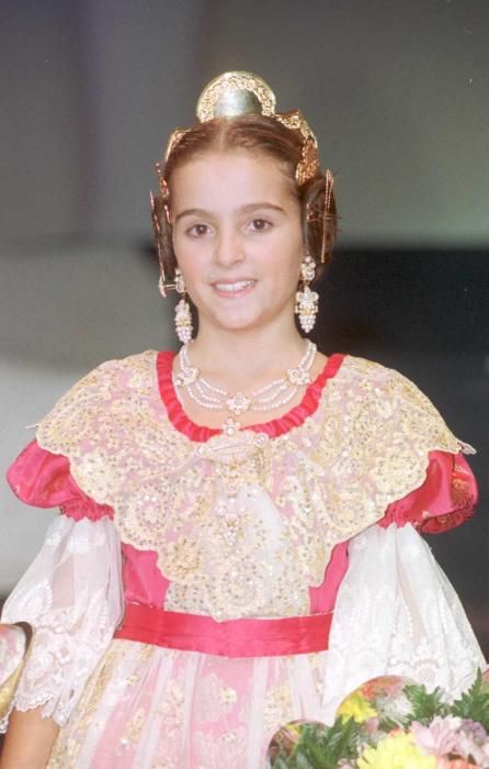 Corte 1999. La corte infantil dejó muchas caras que después regresarían. ¿A quien os suena esta niña?