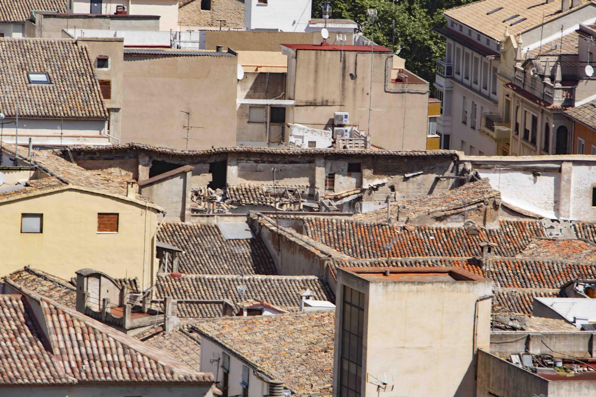 Sobrevuelan con un dron el casco antiguo de Xàtiva para identificar inmuebles en mal estado