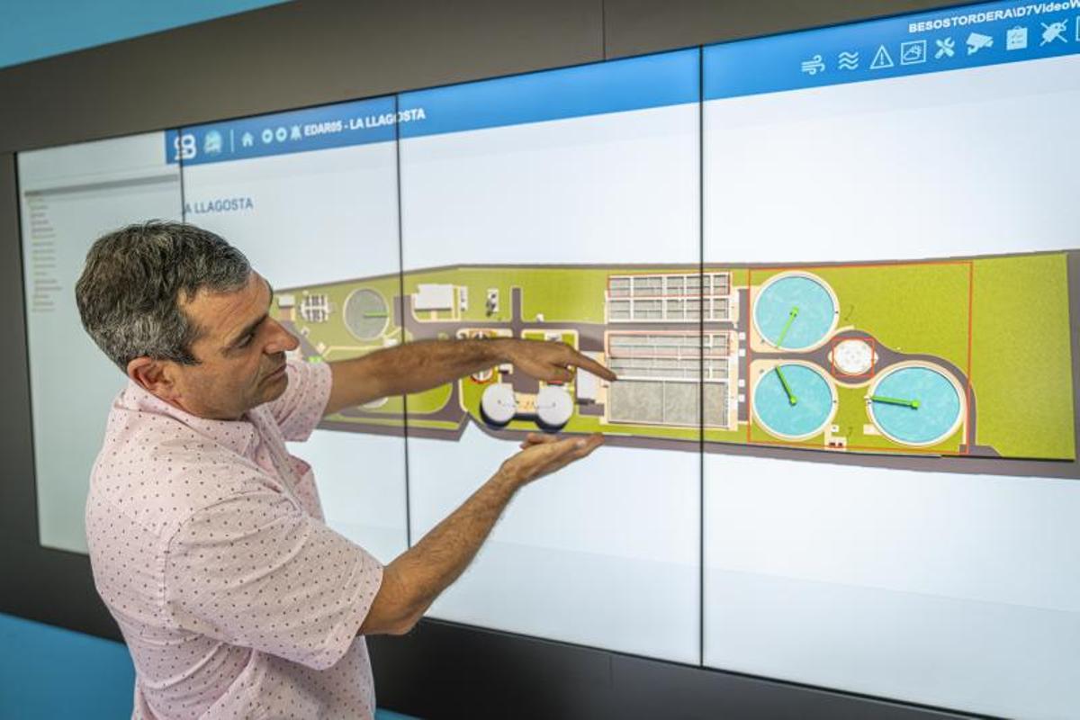 Besòs y depuradora de La Llagosta, que sigue sin funcionar a pleno rendimiento tras el vertido tóxico del sábado