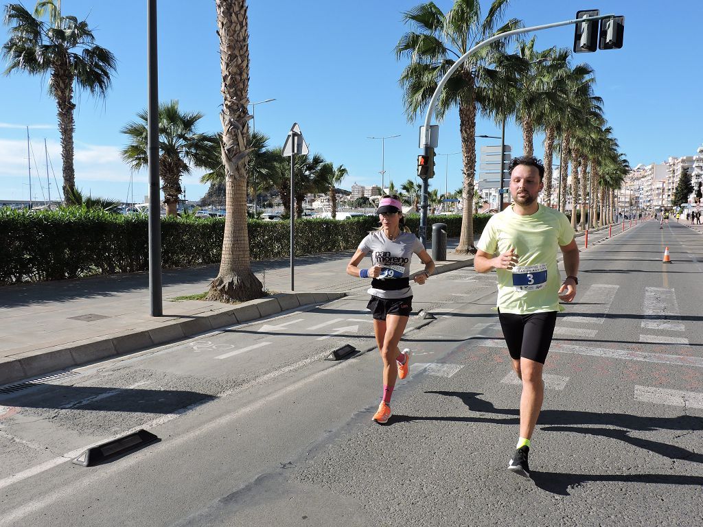 Estos todas las imágenes de la Media Maratón de Águilas