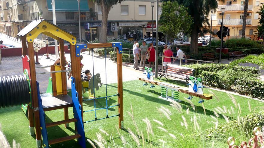 Renovada la zona de juegos infantiles de la Plaza de España de Benidorm