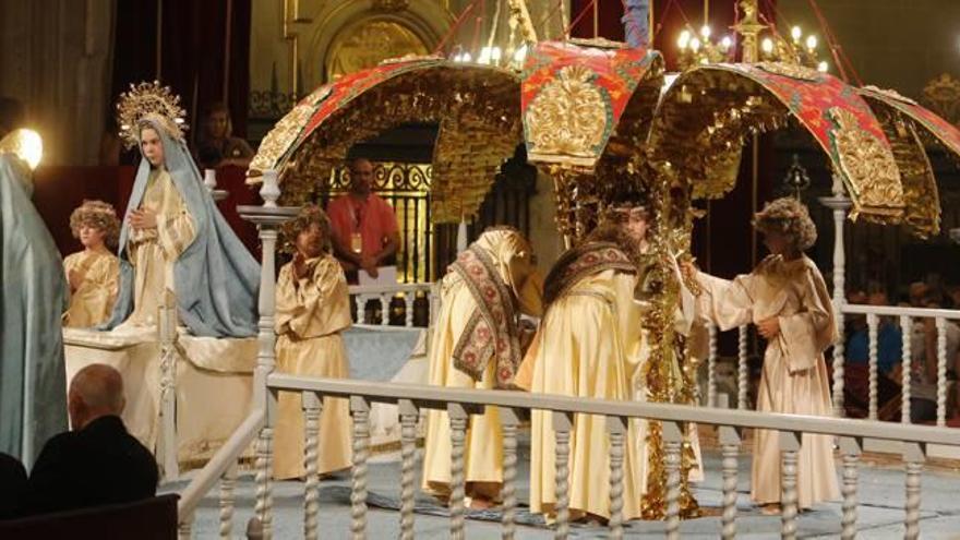 Imagen de las representaciones del Misteri el pasado mes de agosto en la basílica de Santa María.