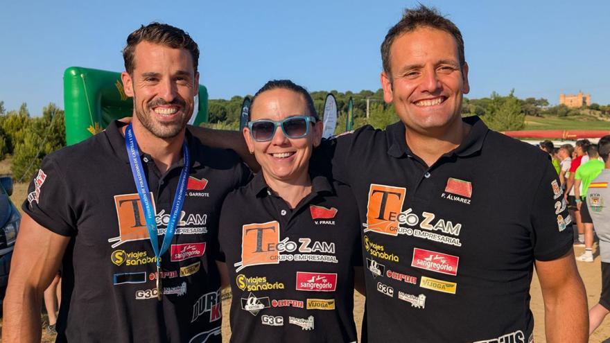 Carlos Garrote, Victoria Fraile y Fernando Álvarez, del Durius Kayak. | CEDIDAS