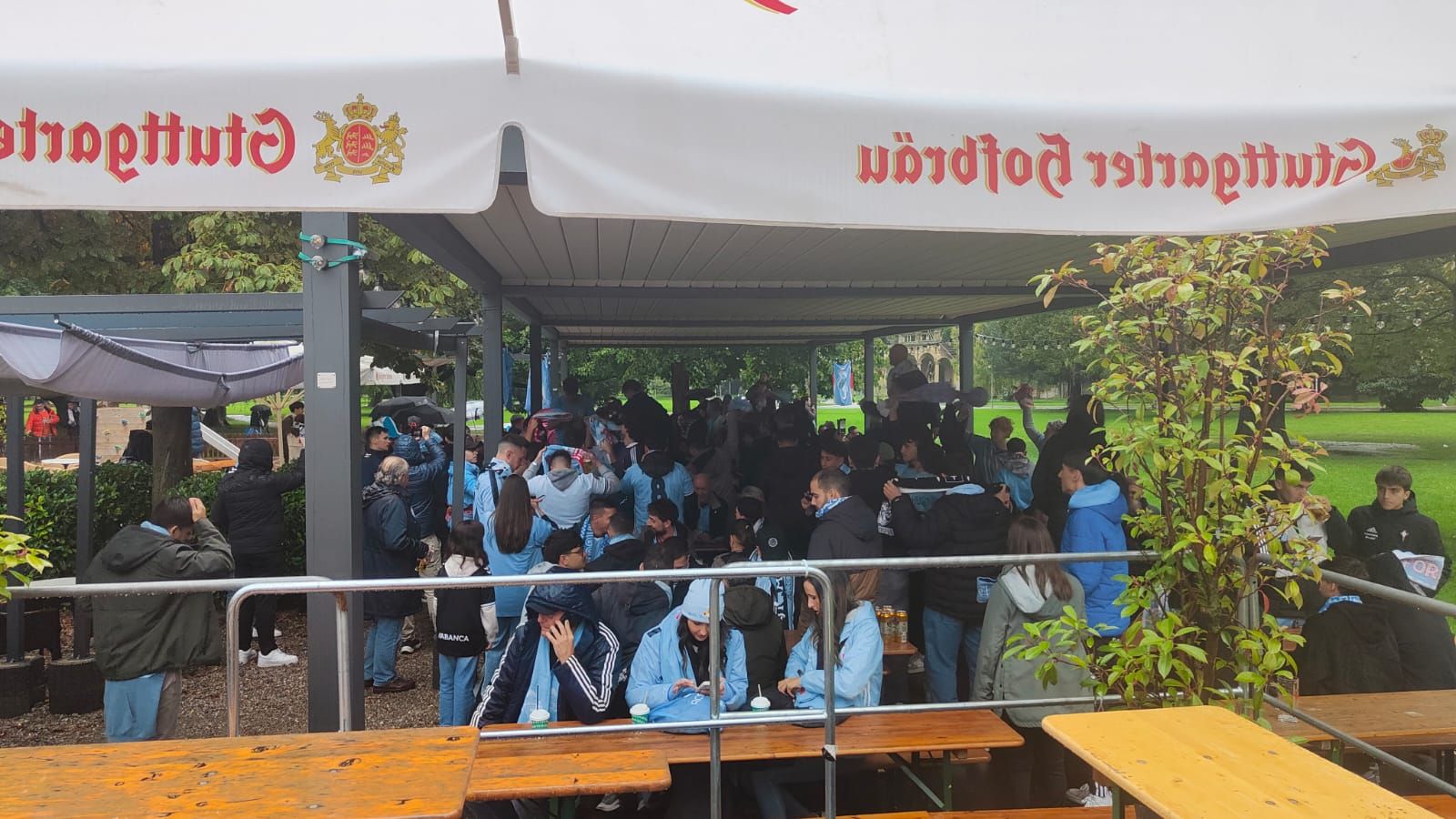 Stuttgart se tiñe de celeste