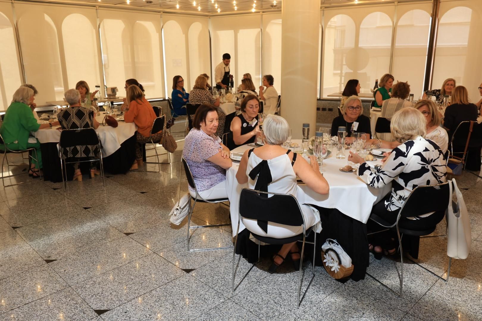 Las alumnas de la Consolación celebran su 50 aniversario