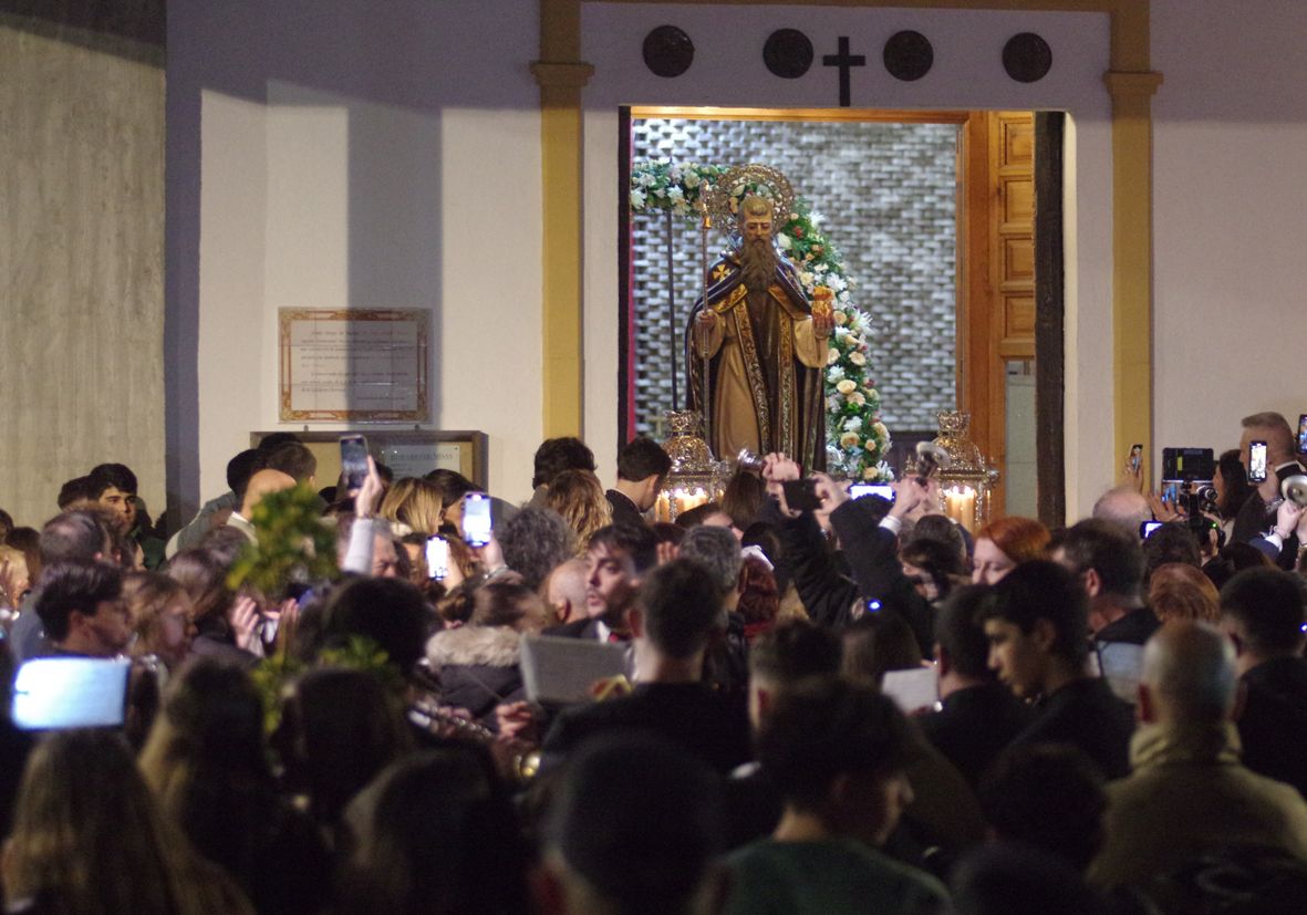 La lluvia frustra la salida de San Antón por las calles de Churriana