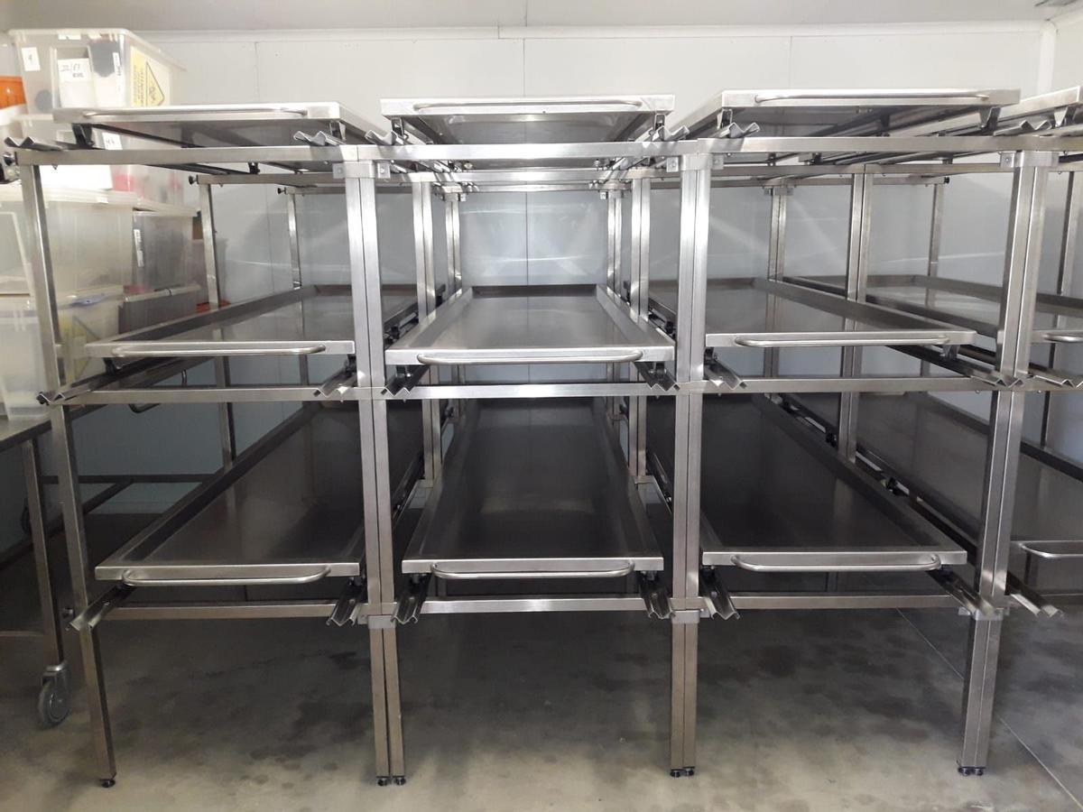 Estructura de colocación de cadáveres en la sede del Instituto de Medicina Legal y Ciencias Forenses de Aragón.
