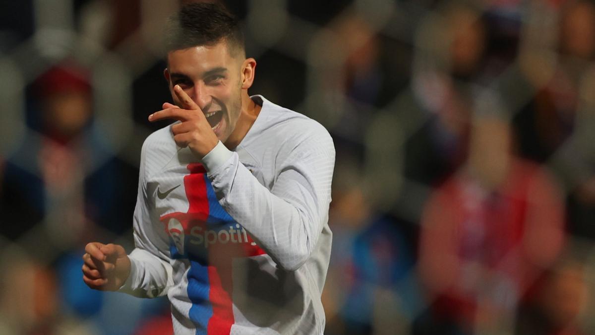 Ferran Torres celebra uno de los dos goles que anotó ante el Viktoria Pilsen en la sexta jornada de la Champions.