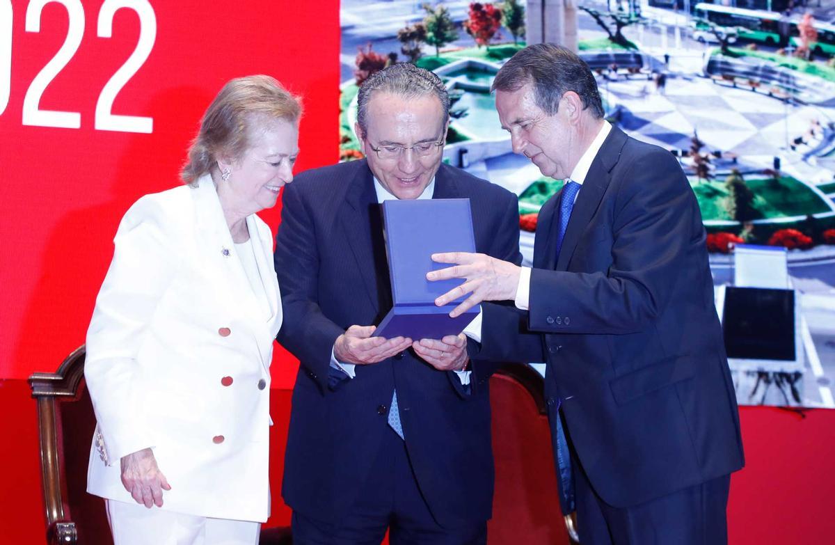FARO DE VIGO recoge la distinción Ciudad de Vigo 2022 FARO DE VIGO recoge la distinción Ciudad de Vigo 2022