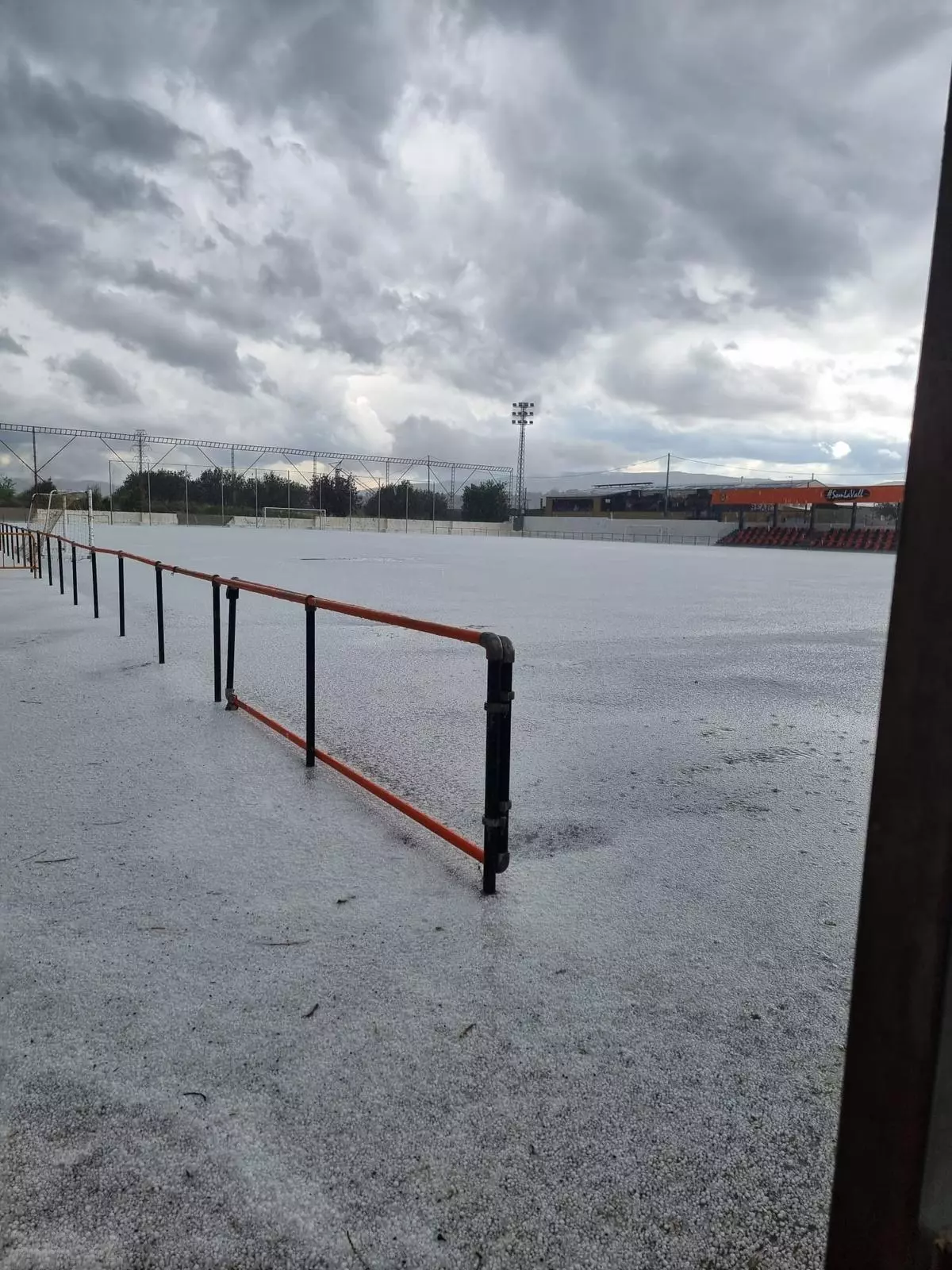 Así ha sido la tormenta de lluvia y granizo en la Vall dels Alcalans
