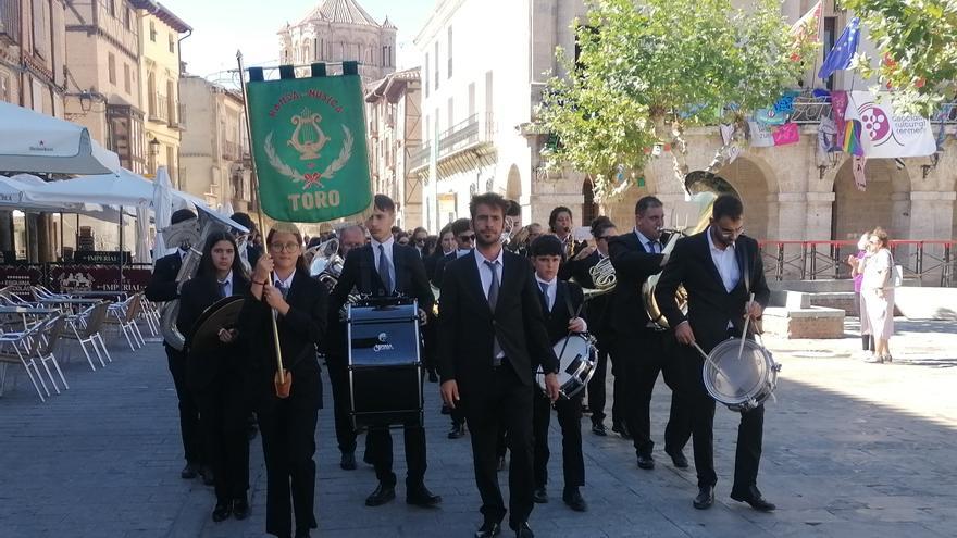GALERÍA | Toro honra a San Agustín con música y una misa