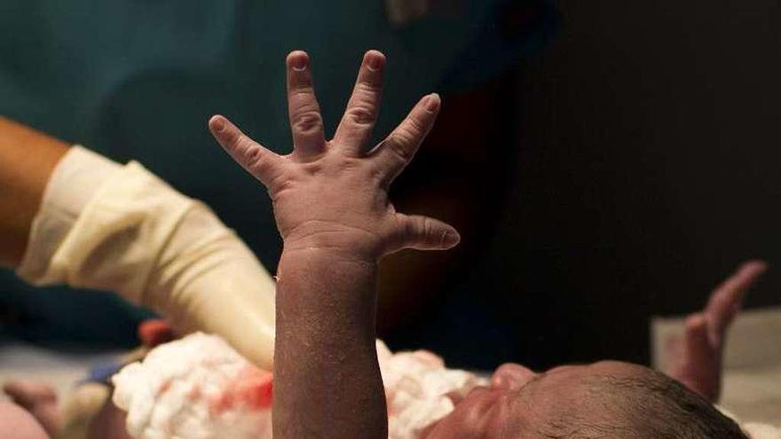 Un bebé segundos después del parto.