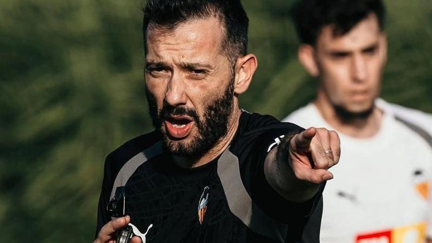 Solución a la crisis en el lateral derecho: urgencia del Valencia CF en el mercado de fichajes
