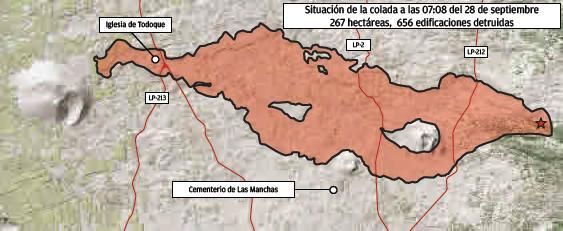 La lava se precipita al océano desde un acantilado y crea nubes de gas nocivo