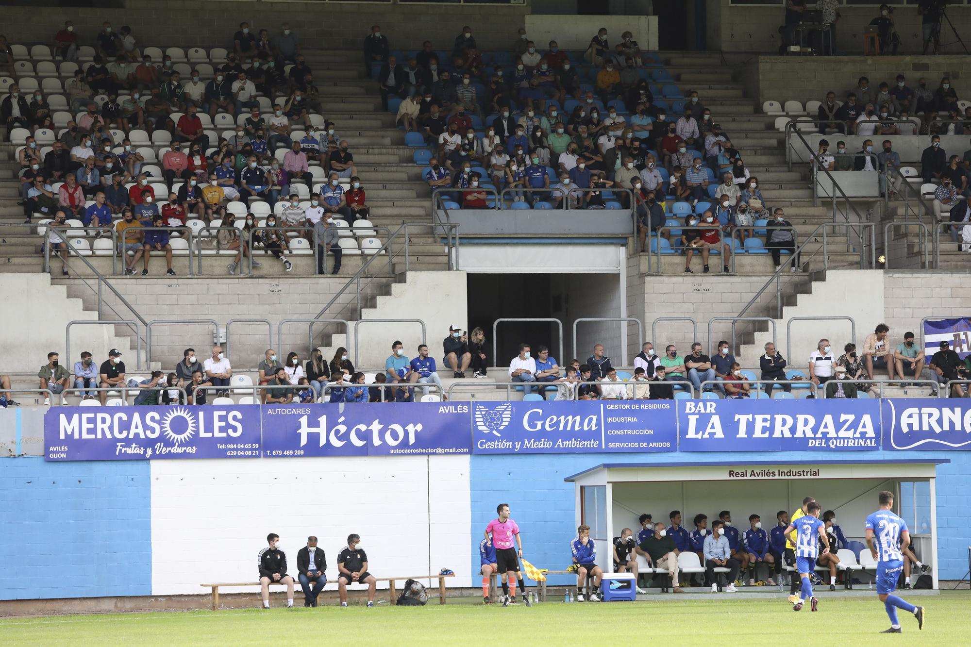 Las imágenes del partido del Oviedo contra el Avilés