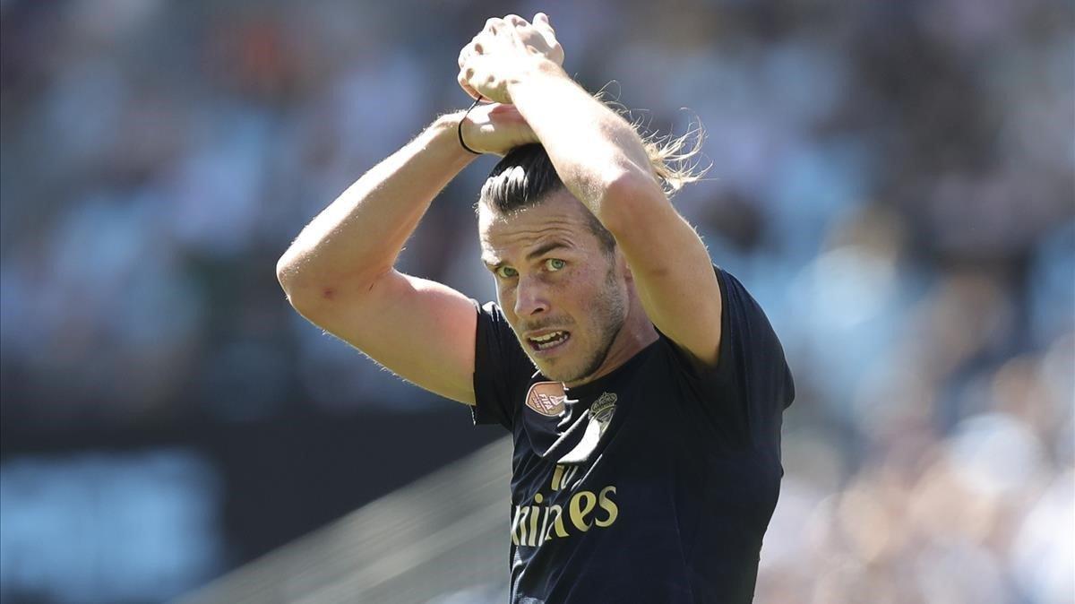 marcosl49472229 real madrid s gareth bale fixes his hair during la liga socc190817200030