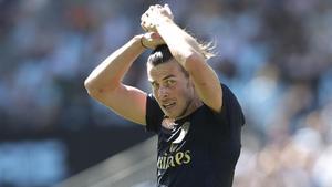marcosl49472229 real madrid s gareth bale fixes his hair during la liga socc190817200030