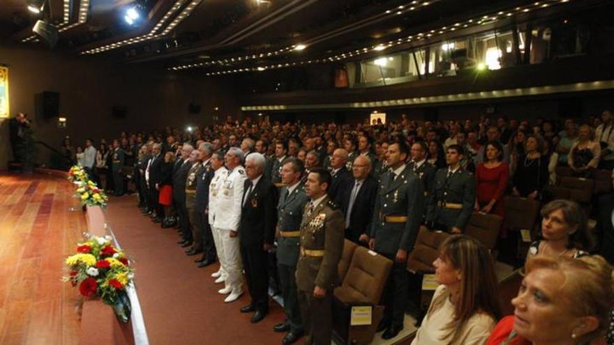 La Guardia Civil honra a la Virgen de Pilar en Murcia