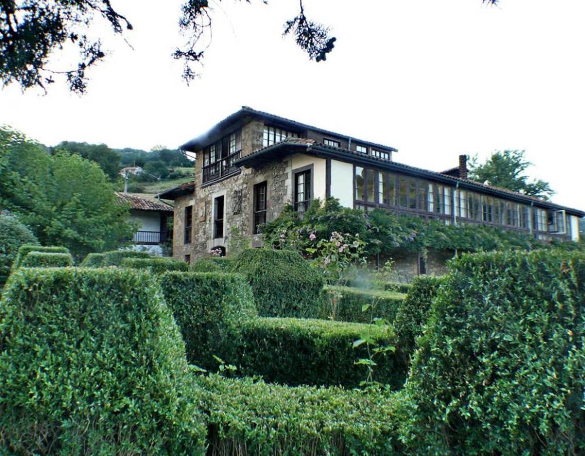El jardín de la casa de los Dorado de Riaño.