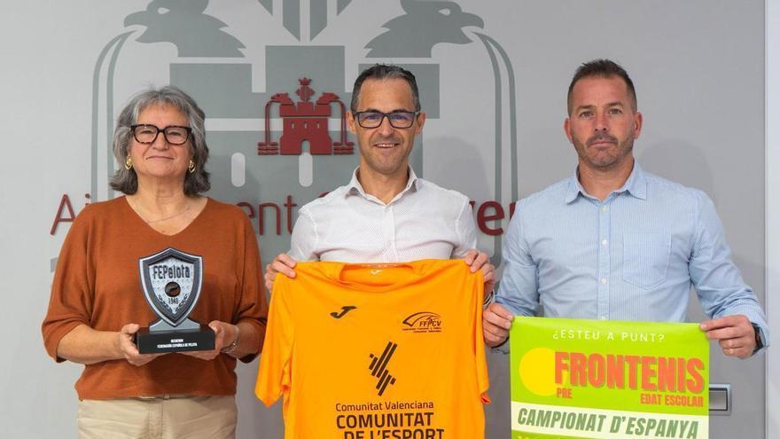Ontinyent acoge el Campeonato de España de frontenis escolar con más de 150 deportistas