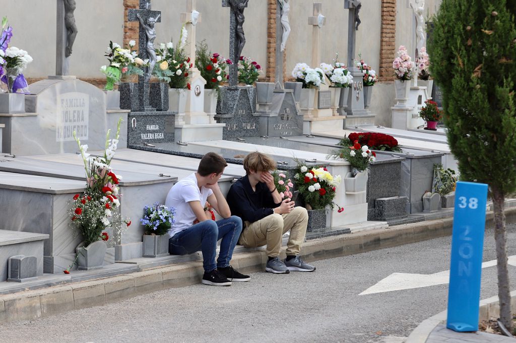 Cementerio de Nuestro Padre Jesús de Espinardo en el día de Todos los Santos