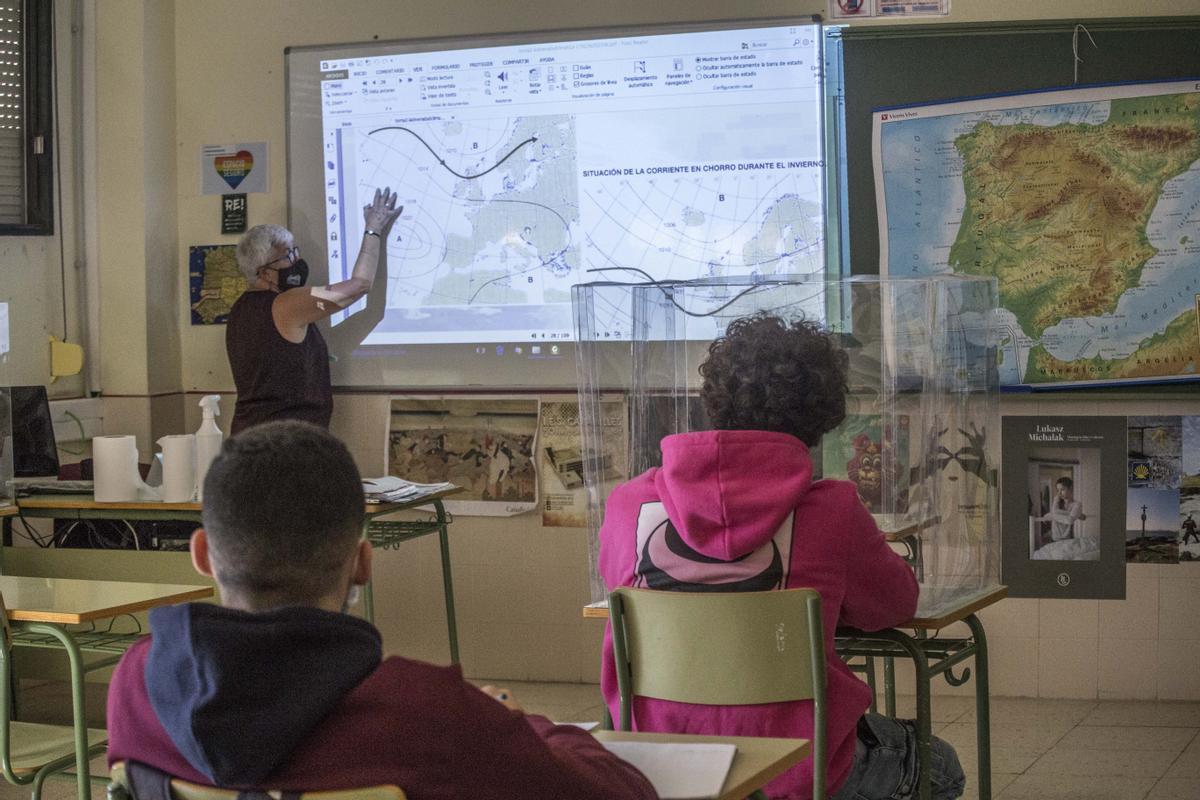 Aula en un instituto de la provincia