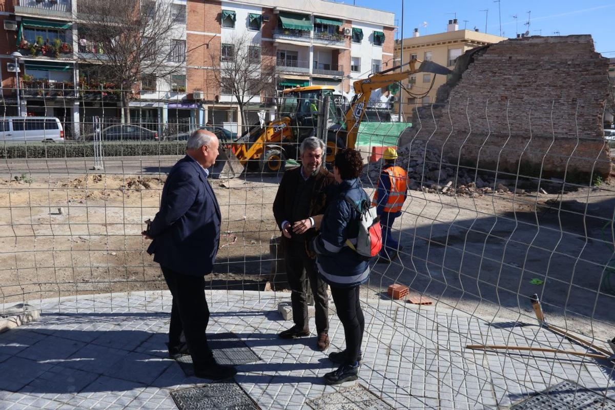 Ejecutada la demolición del centro de transformación de Endesa que permitirá finalizar las obras de la avenida de Trassierra.