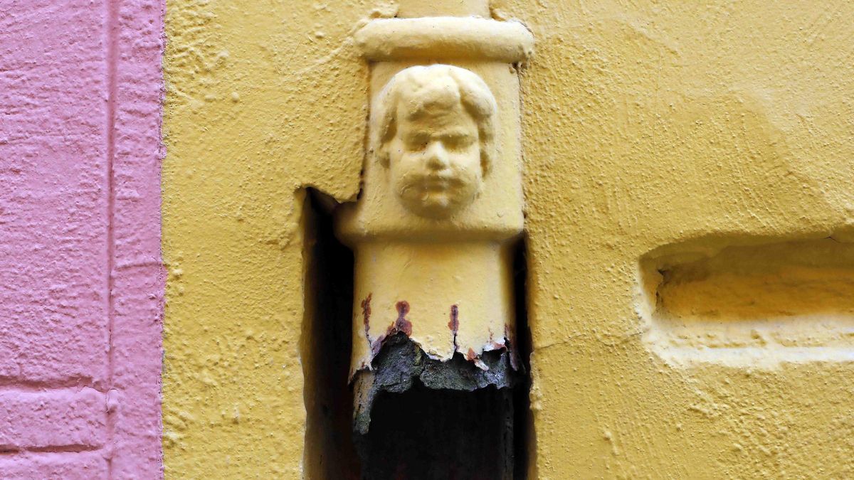 Descubre las "Caras del agua" en las fachadas del centro histórico de València