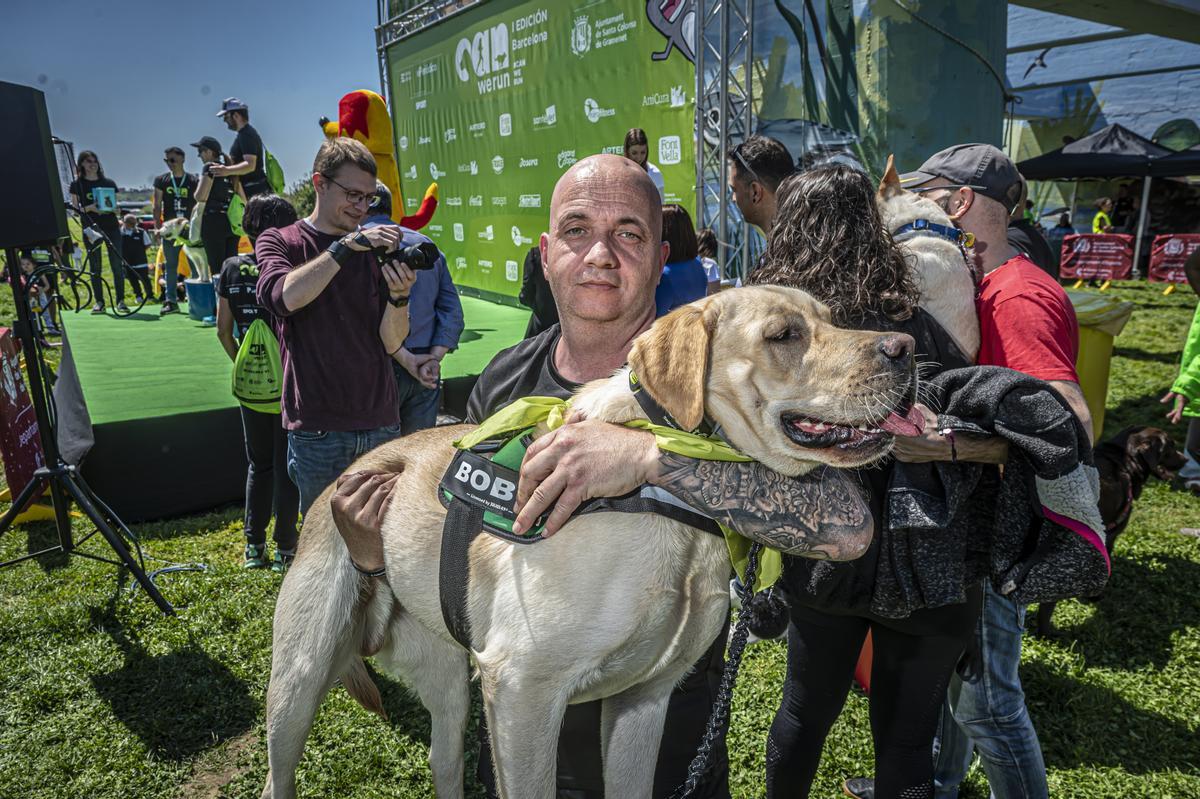 CAN WE RUN BARCELONA. La carrera organizada por Prensa Ibérica y El Periódico de Catalunya con la colaboración de Sport ,  donde las personas y sus mascotas perrunas corren en familia