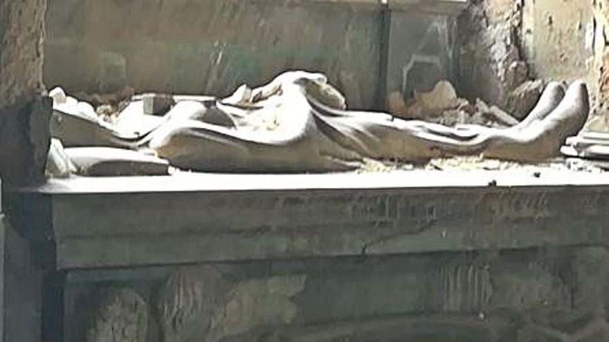 El panteón de Concha Heres, la “tumba de reyes” que languidece en Grado