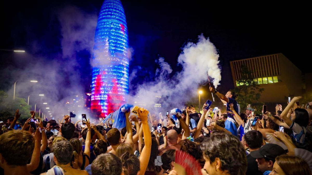 Así festejaron los aficionados argentinos en Barcelona