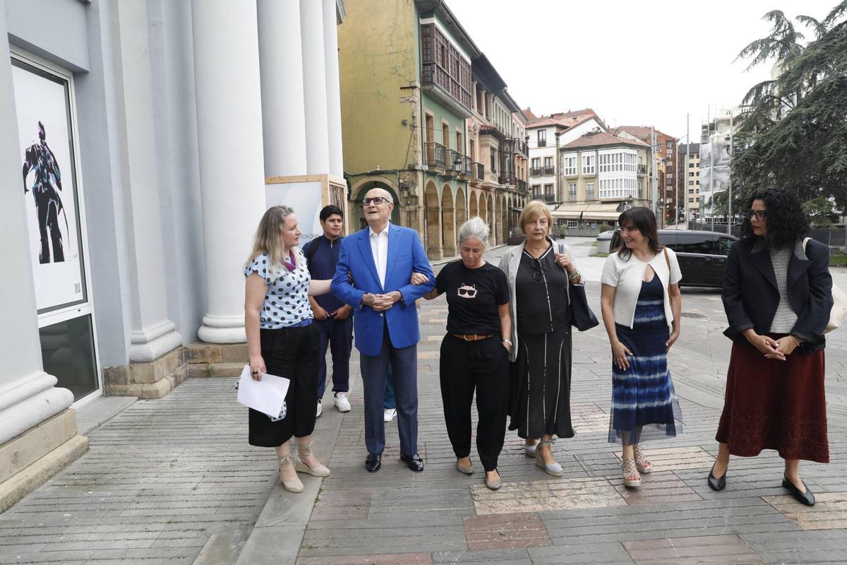 En imágenes: Así fue la visita de Pérez Simón a Avilés