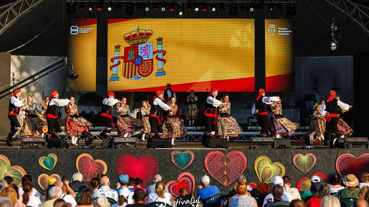 Los integrantes de Doña Urraca durante una actución.