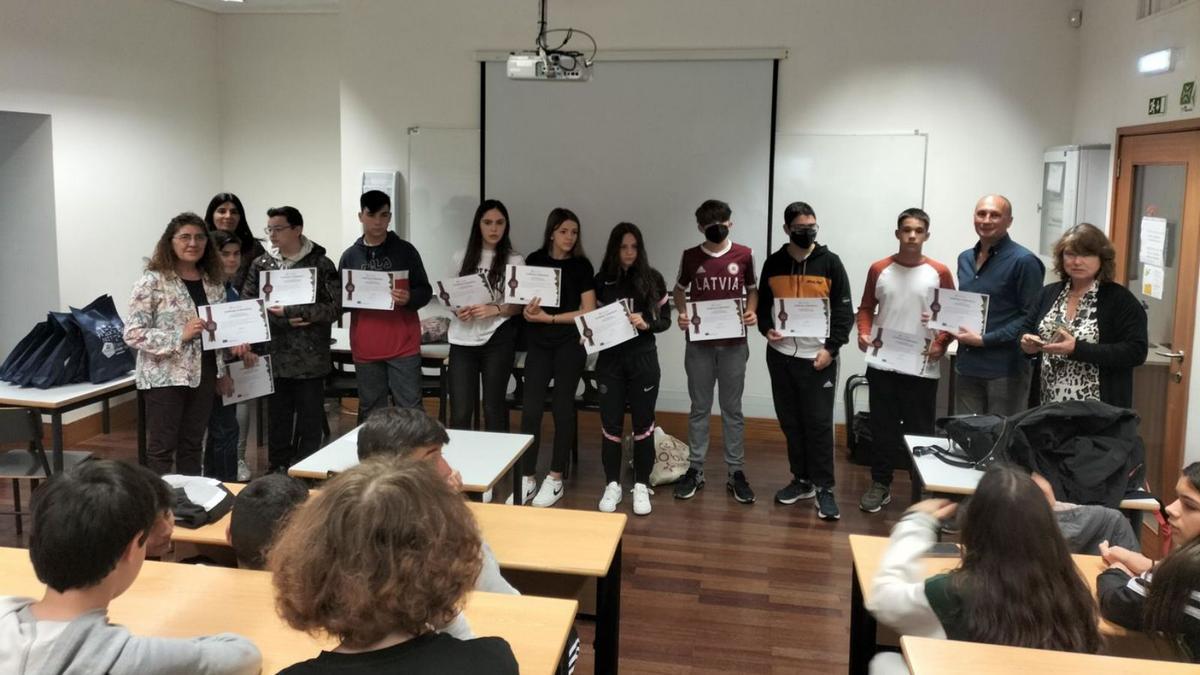 Foto de los alumnos pioneros en la movilidad Erasmus + del CEIP Guillermo Romero Fernández.