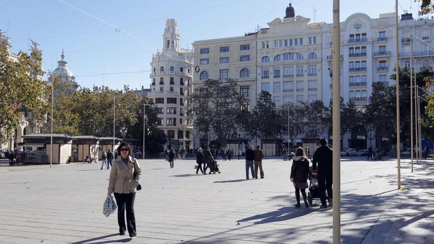 Los comerciantes piden más espacio para los ciudadanos y un mejor acceso al transporte público