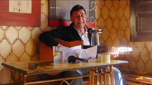 Joaquín Carbonell crea una cançó en homenatge al jubilat que es va suïcidar a Grècia