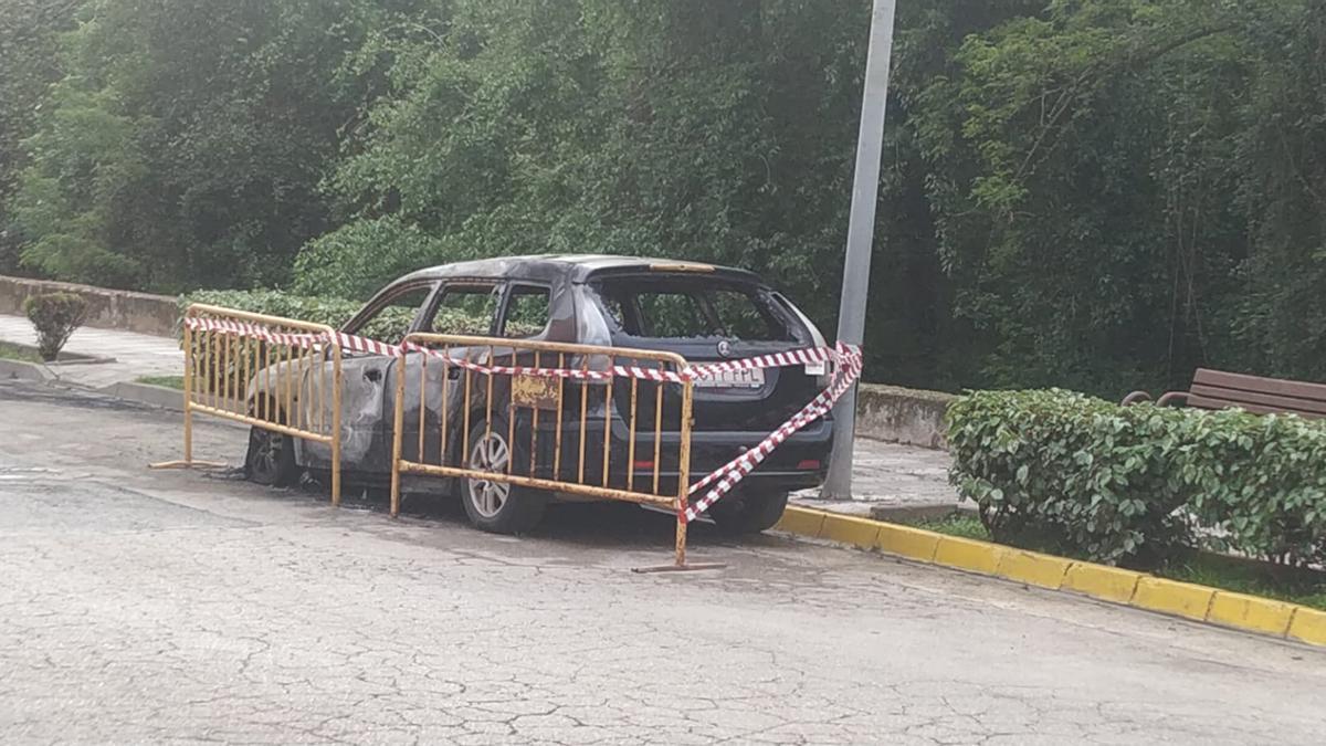 El vehicle afectat pel foc a Anglès avui el matí