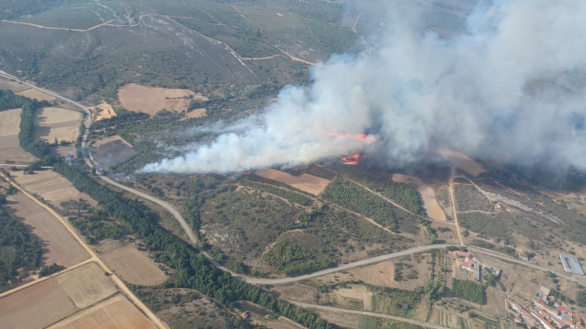 Incendio en Carracedo de Vidriales.