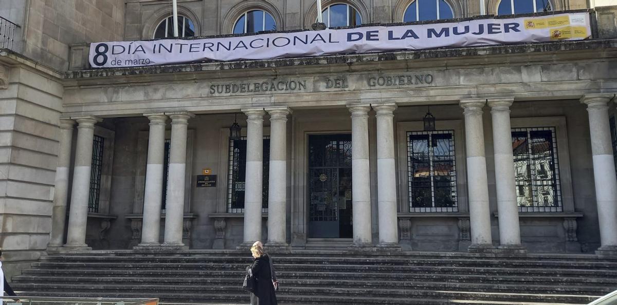 Edificio de la Subdelegación del Gobierno en Pontevedra. |
