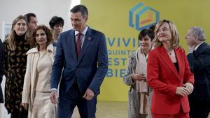 El presidente Pedro Sánchez con las ministras María Jesús Montero, Isabel Rodríguez, Pilar Alegría, Sara Aagesen, entre otros miembros del Gobierno