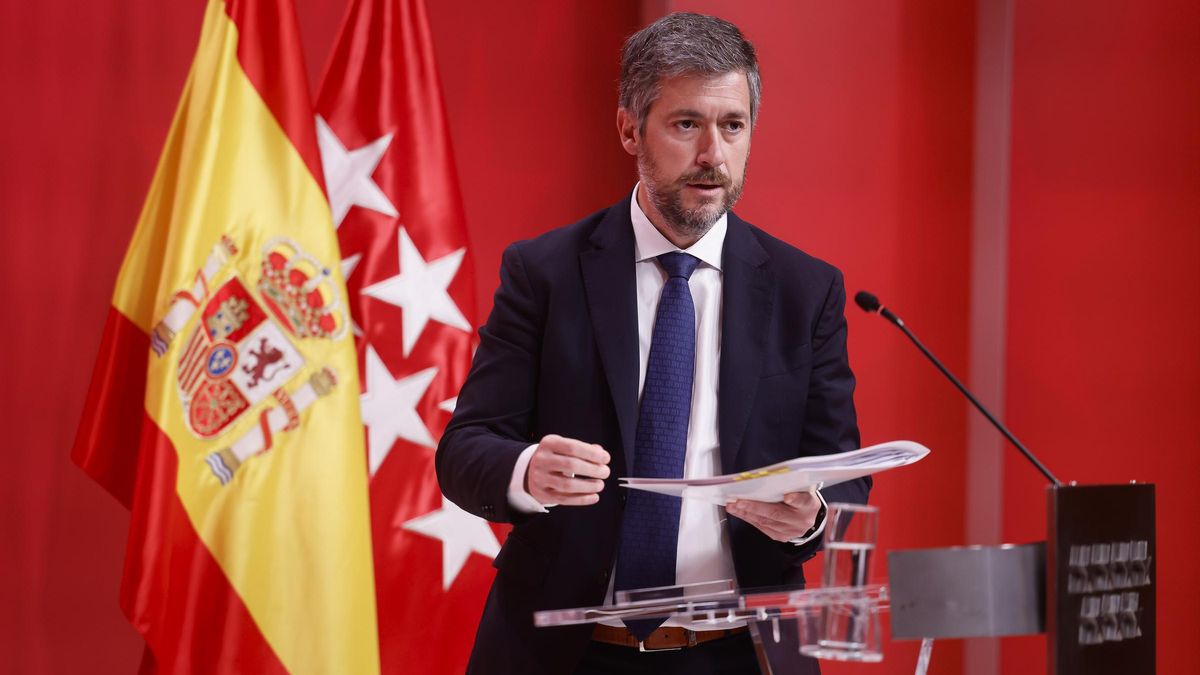 Madrid, que ya ha atendido a 1.300 menores este año, recurrirá por "ilegal" el decreto del Gobierno
