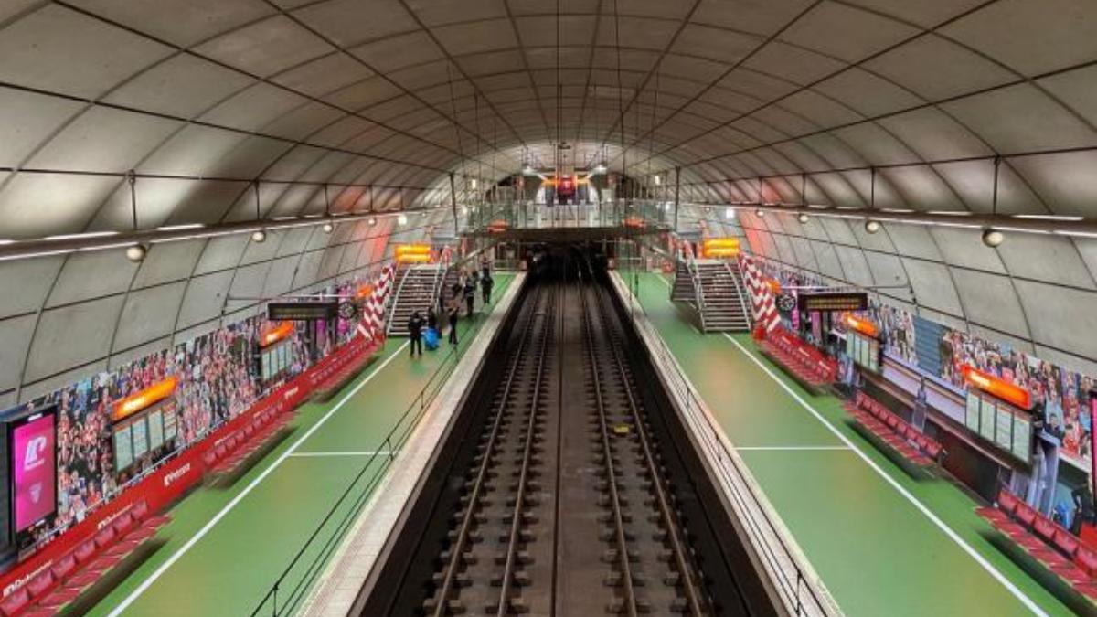La estación de metro de Moyúa recrea San Mamés como apoyo al Athletic