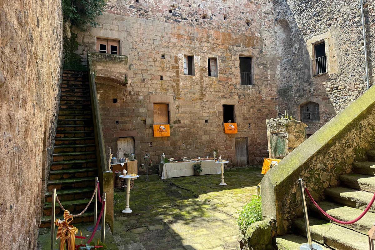 Les fotos del castell de Santa Pau