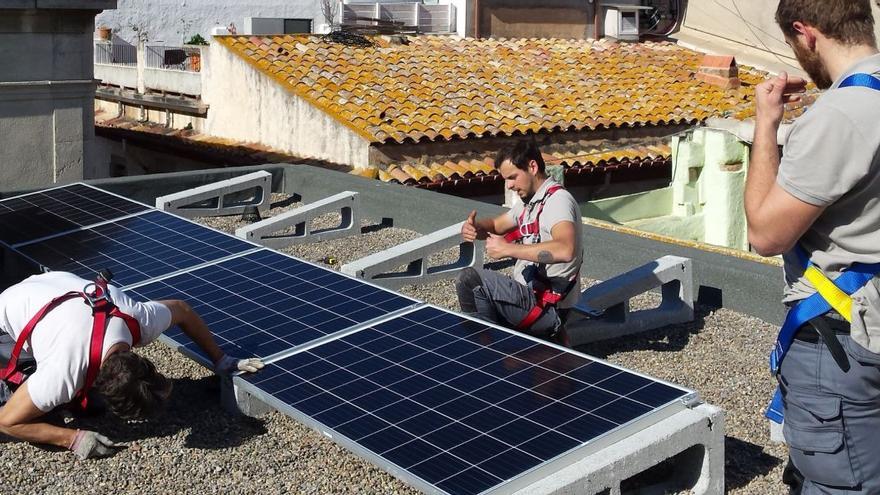 L’autoconsum amb plaques solars creix un 158% anual a les comarques de Girona